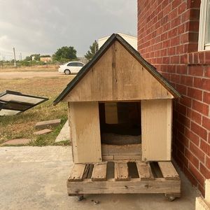 dog house